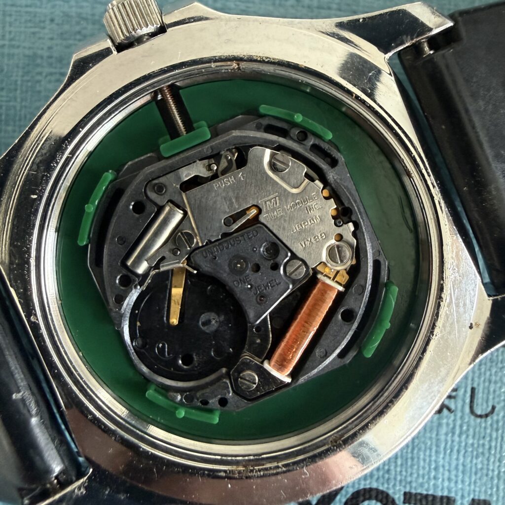 LC007 01 black mechanism.